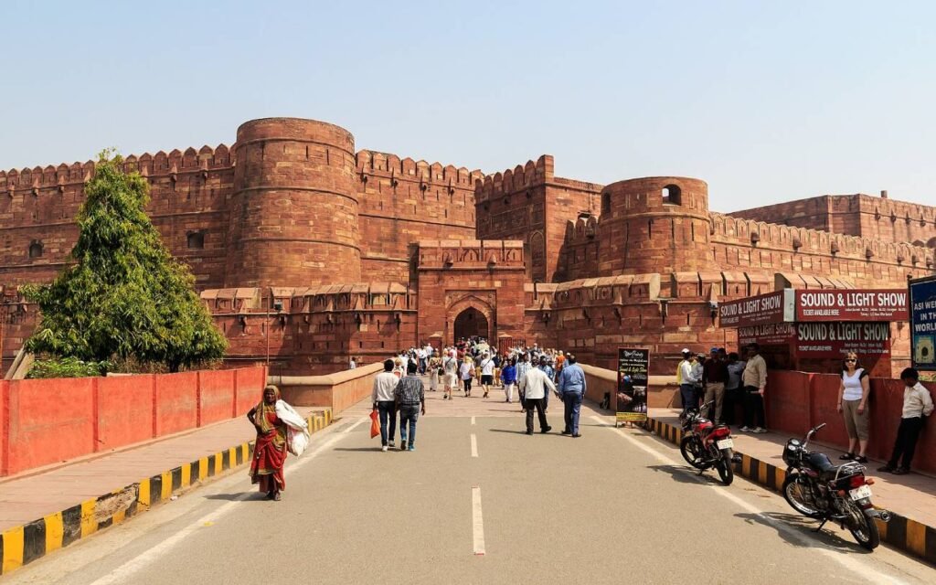 Day Trip to The Taj Mahal and Agra from Delhi by Train