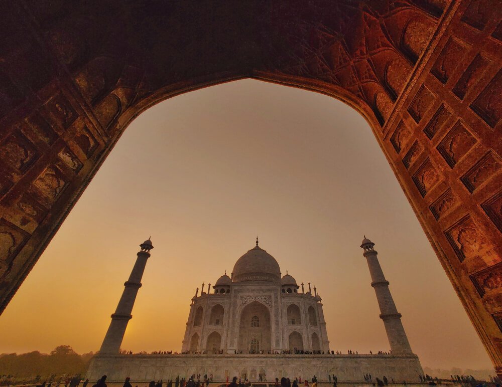 Day Trip to The Taj Mahal and Agra from Hyderabad With Return Flights