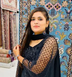 nikita sharma 370x323 1