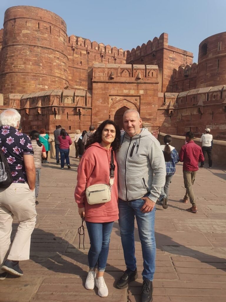 1-Day Trip to The Taj Mahal and Agra with Both Side Commercial Flight